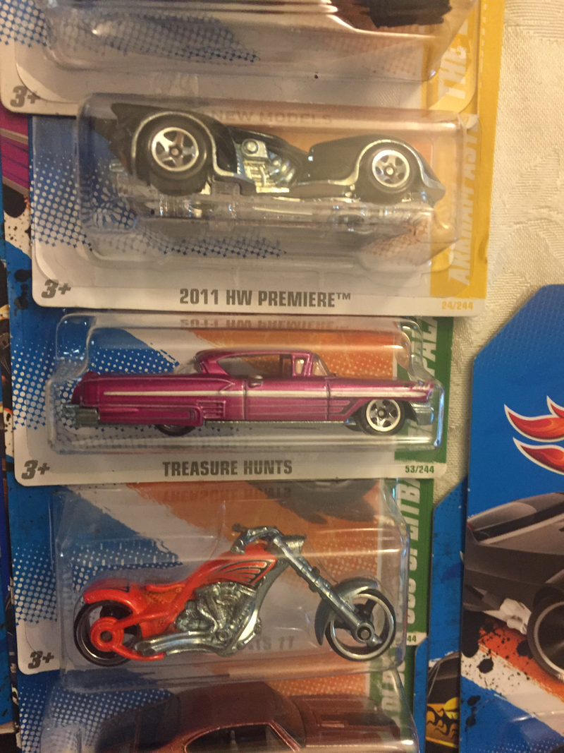 Illustration for article titled Colossal Die-Cast Collection - Box 67 - Whattaya Know, Hot Wheels!